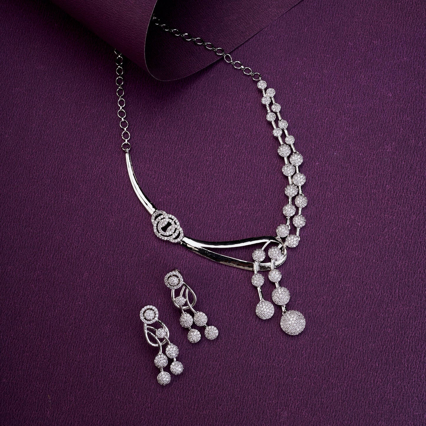 Moonpetal Rhodium Necklace