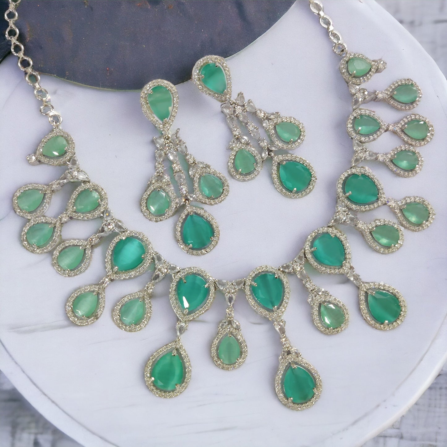 Enchanted Emerald Elegance Necklace in Rhodium