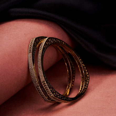 Traditional Triangular Mehendi Plated Bangles