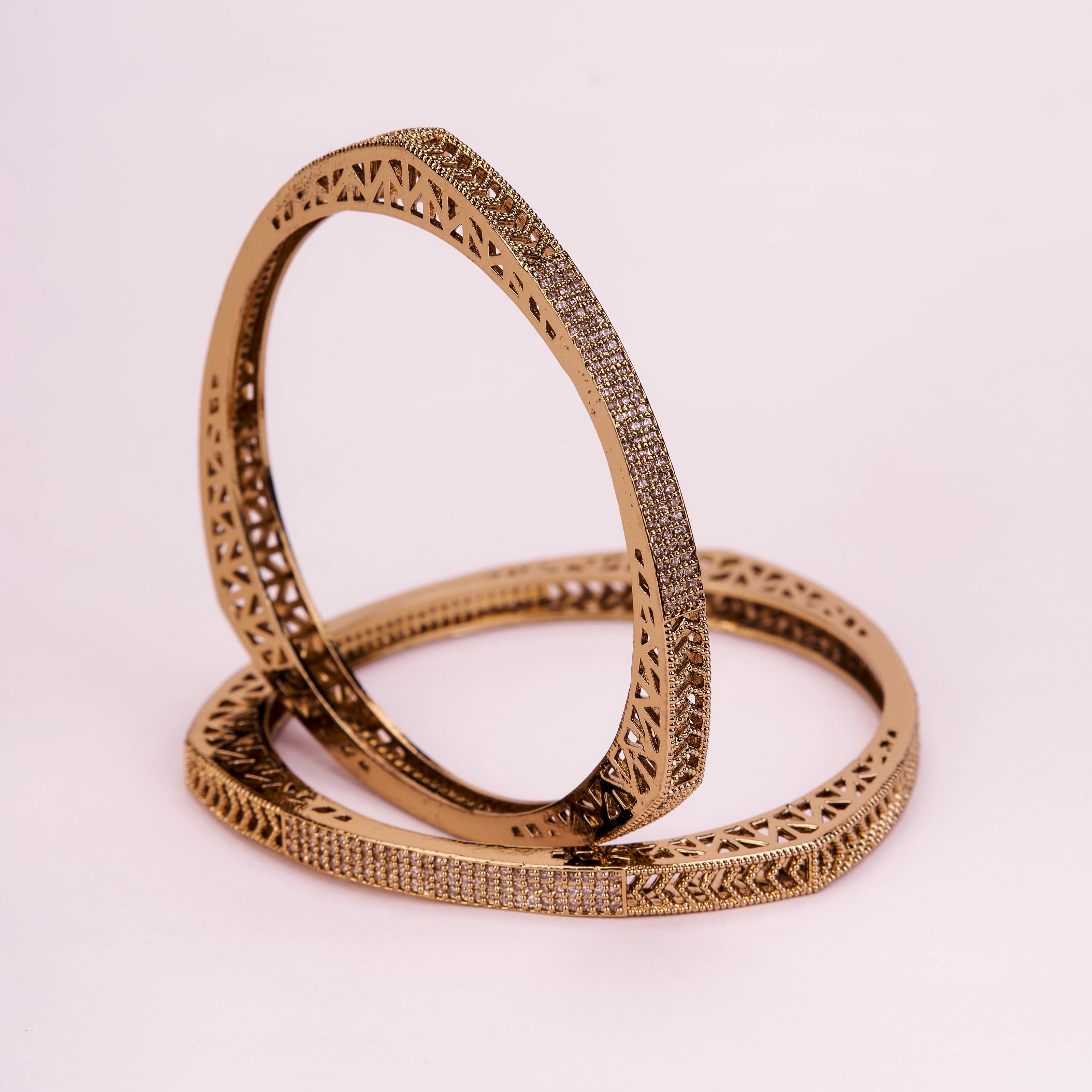 Traditional Triangular Mehendi Plated Bangles