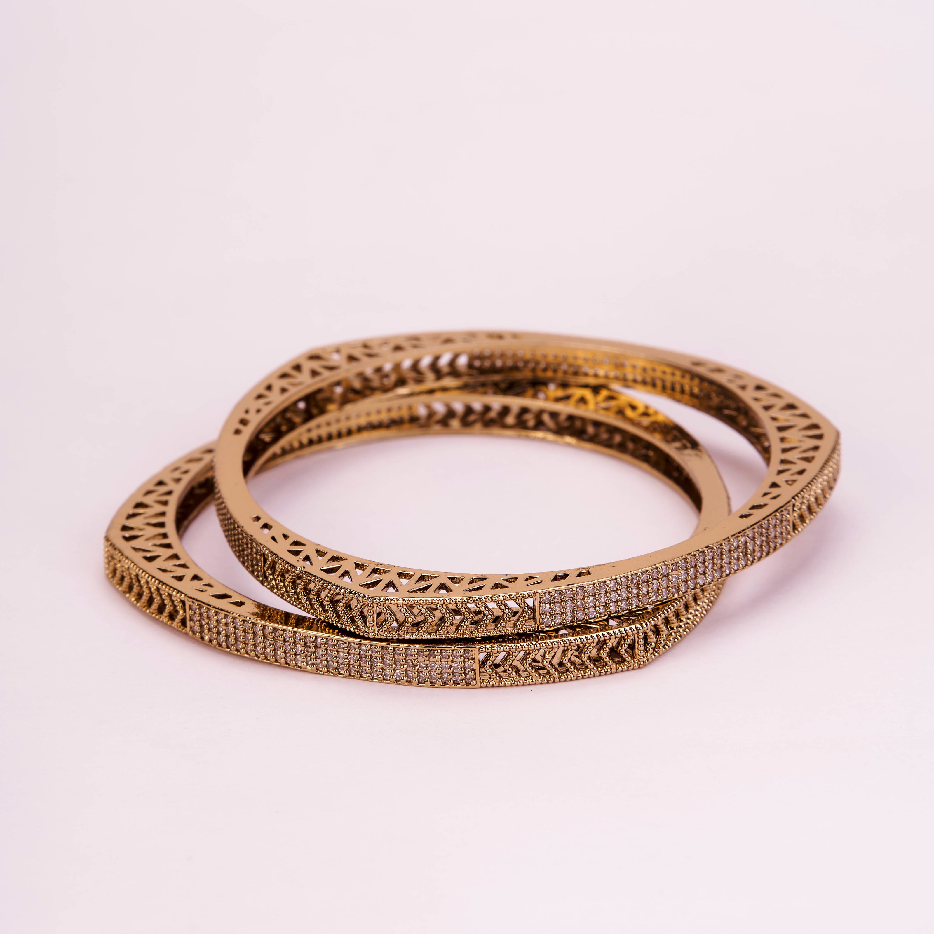 Traditional Triangular Mehendi Plated Bangles