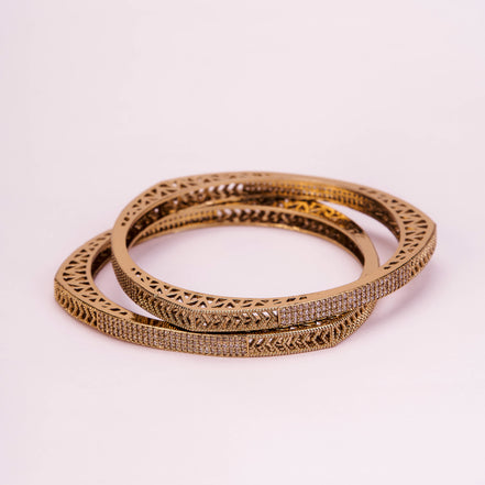 Traditional Triangular Mehendi Plated Bangles