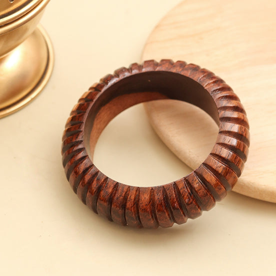 Carved Ribbed Pattern Wooden Bangle (Size-2.6)