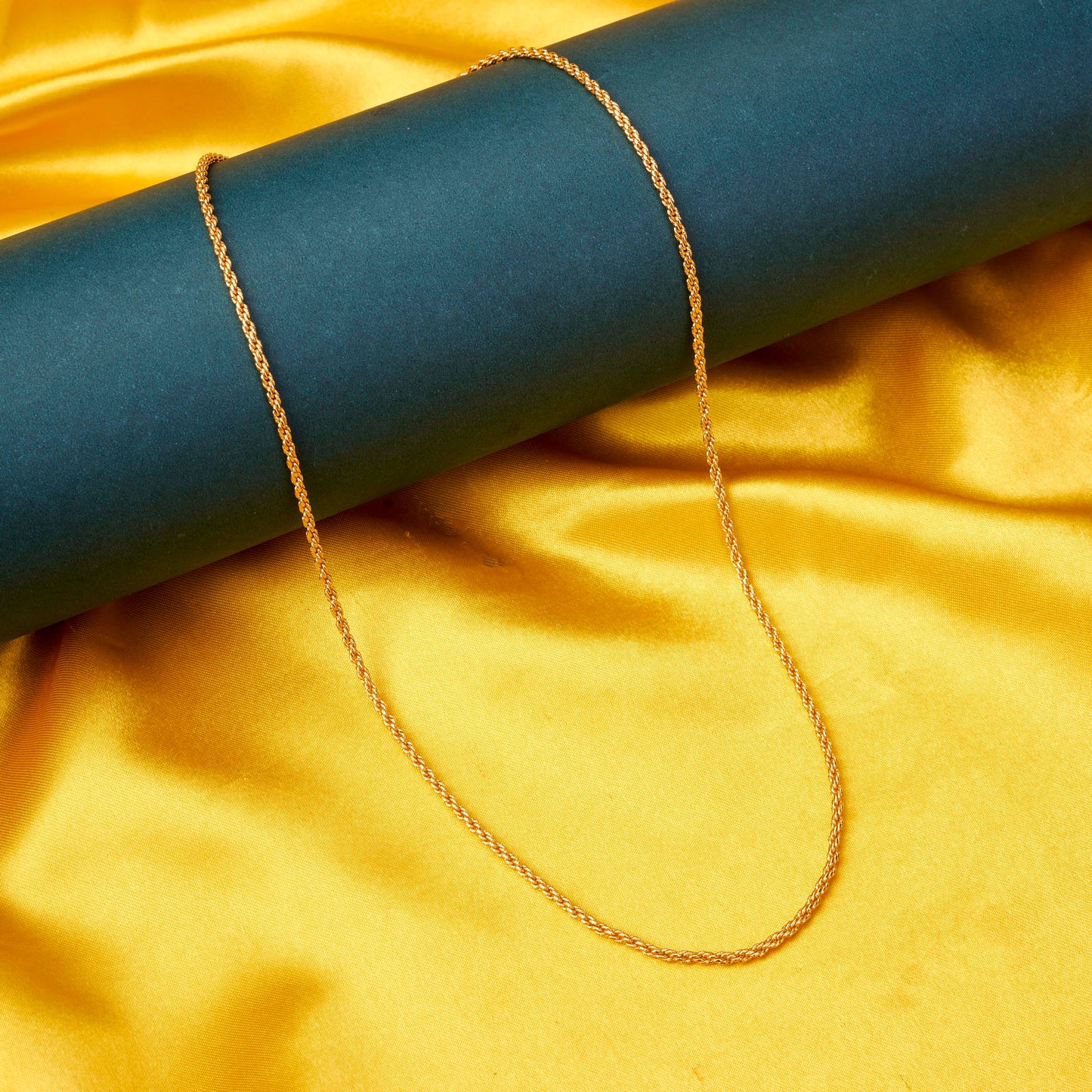 Refined Gold-Plated Sleek Chain