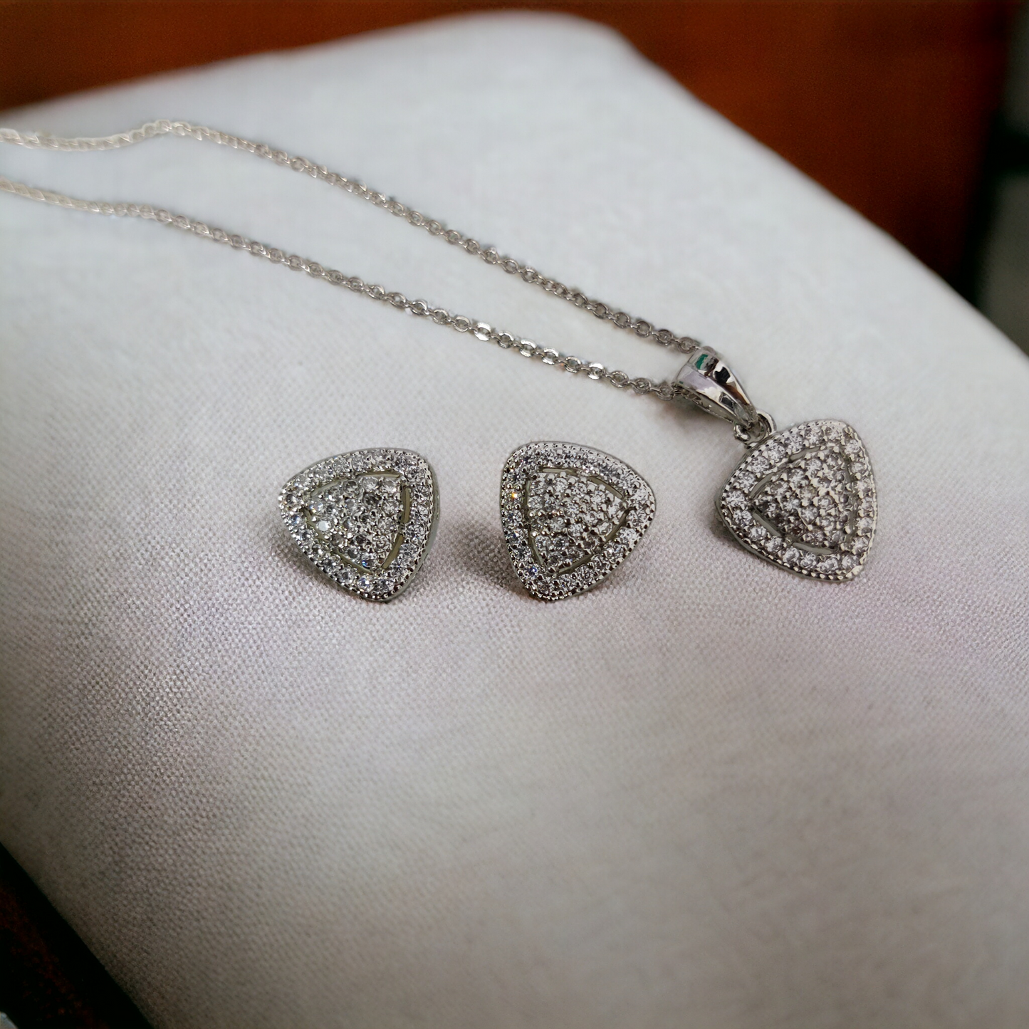 Classic White Locket Set in Rhodium - Opal Touch