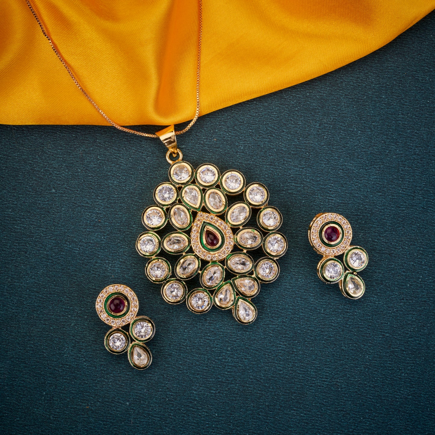 Bloom Whisper Gold Plated Locket set