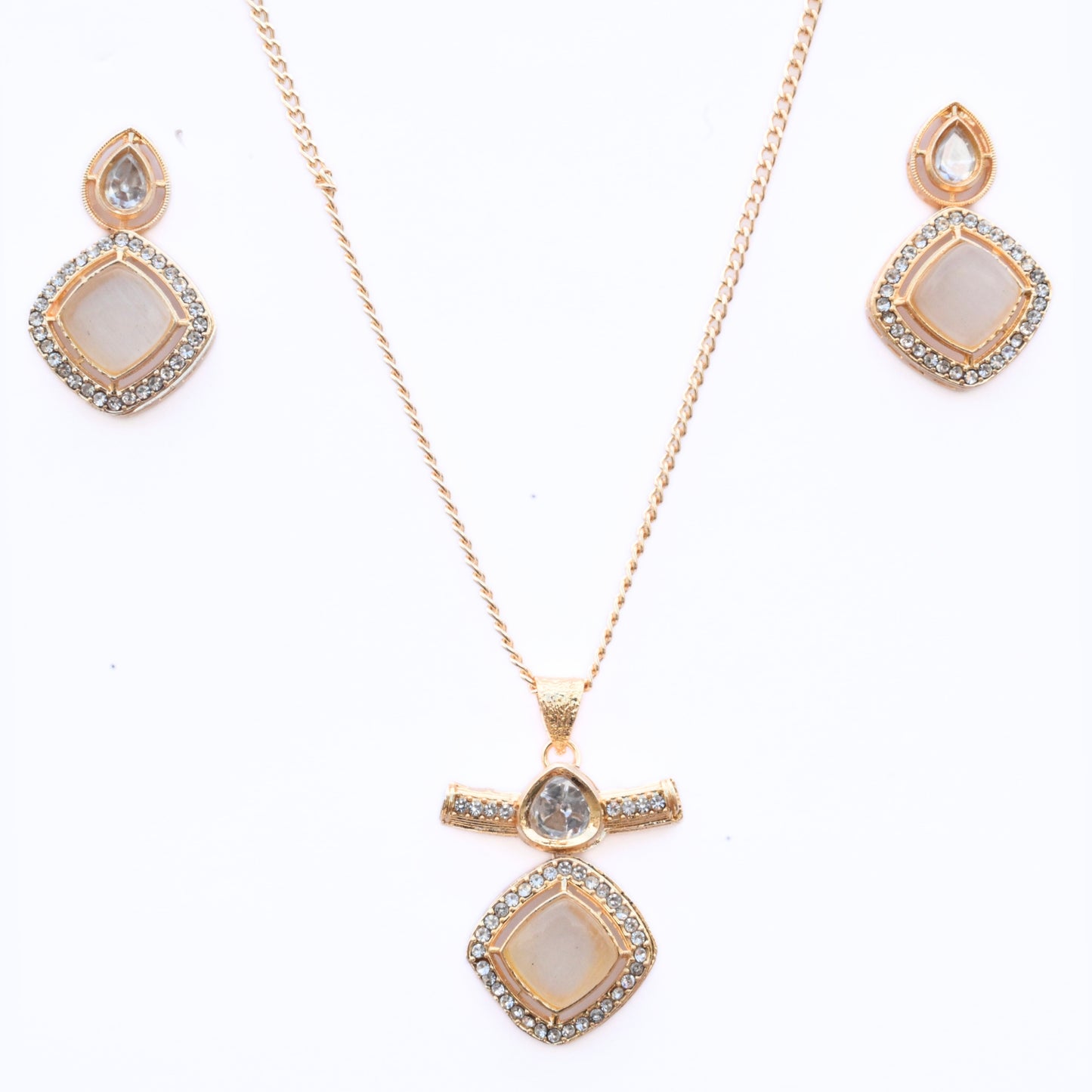 Ornate Elegance Gold Plated Locket Set