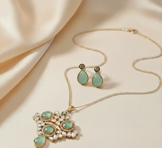 Crimson Empress Gold Plated Locket Set
