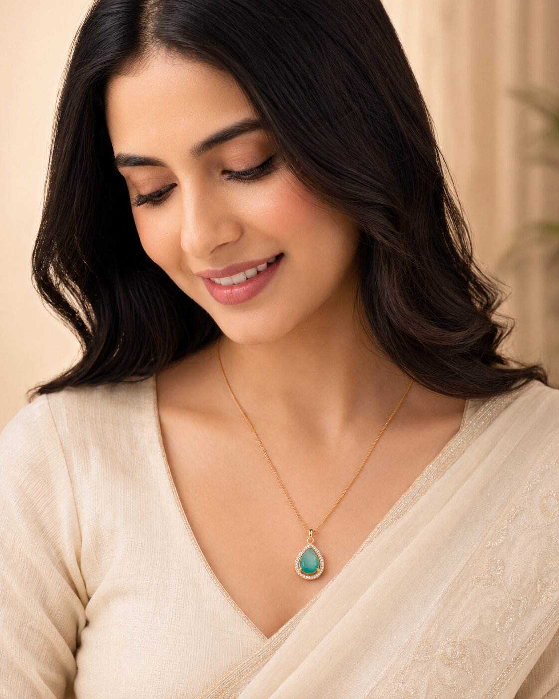 Oval Shape Gold‑Plated Pendant with chain
