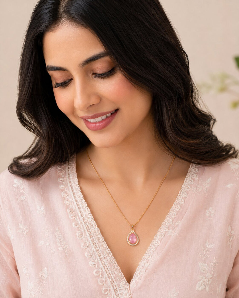 Oval Shape Gold Plated Pendant with chain