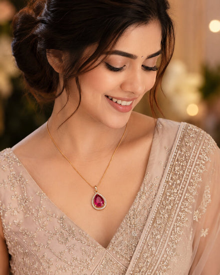 Oval Shape Gold Plated Pendant with chain-Crystal Red