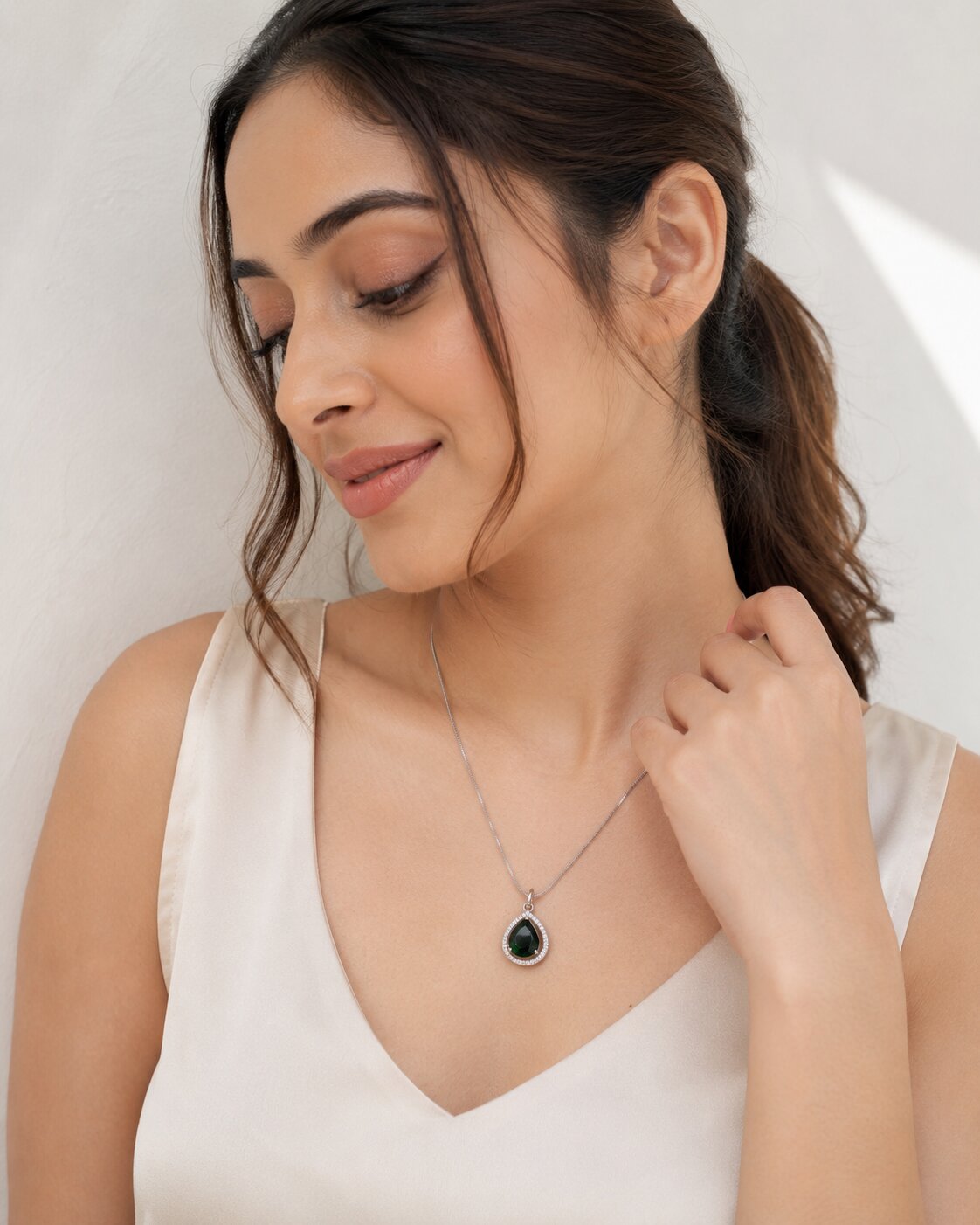 Oval Shape Rhodium Plated Pendant with chain-Crystal Green