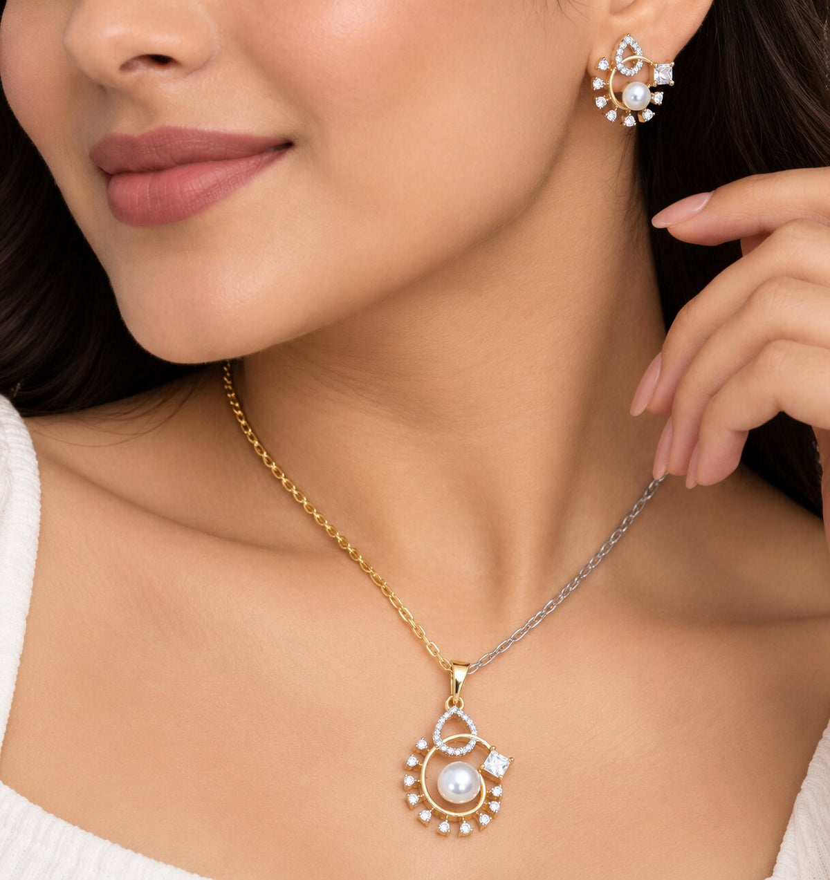 Round Floral Pattern Pearl American Diamond Jewellery Set