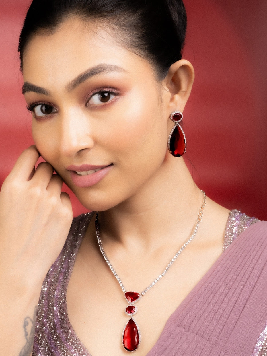 Rhodium Plated Designer Teardrop Pendant & Matching Earrings, with Leaf Drop Pattern, Necklace Set
