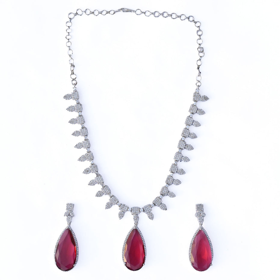Rhodium Plated Designer Teardrop Pendant & Matching Earrings, with Leaf Drop Pattern, Necklace Set