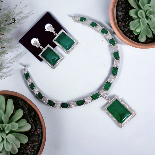 Enchanted Ivy Green Necklace in Rhodium