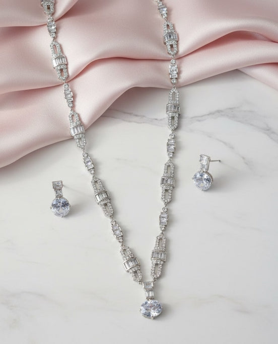White Rhodium Elegance Necklace