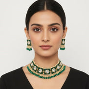 Stylish Chocker Necklace Set With Pearls