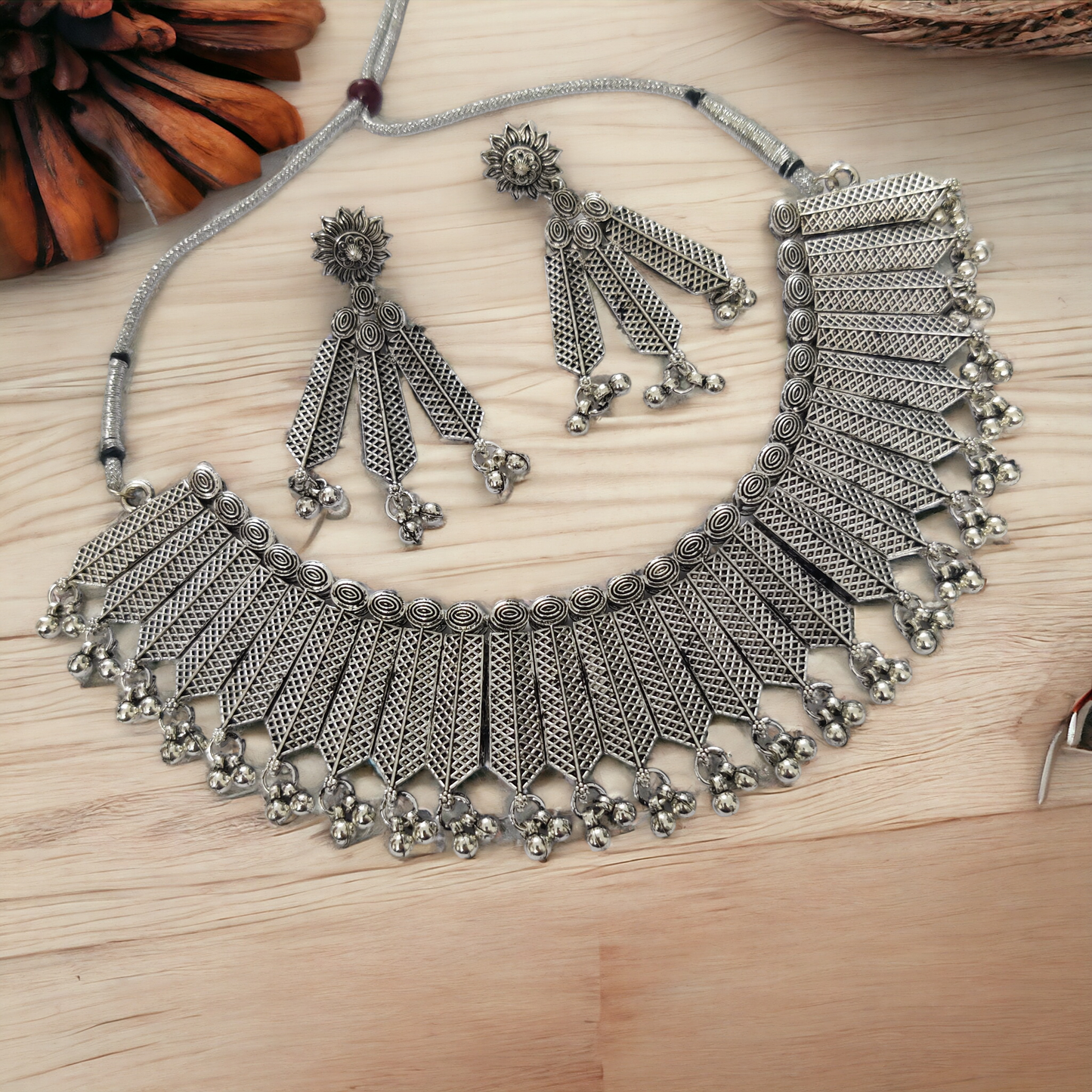 Enchanting Oxidized Necklace Set - Opal Touch