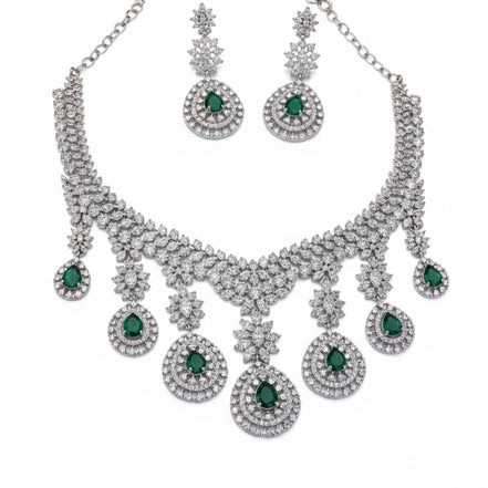 Emerald Majesty Pearl Necklace Set