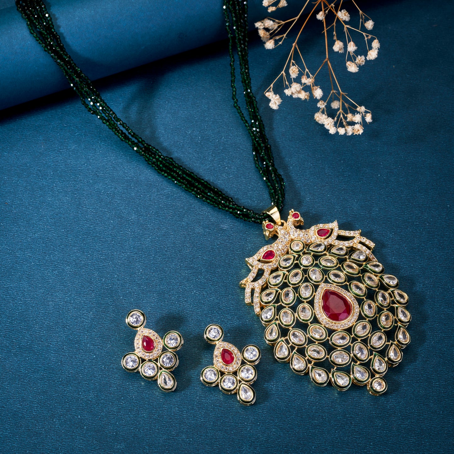 Kundan Necklace Set with Pendant and Earrings
