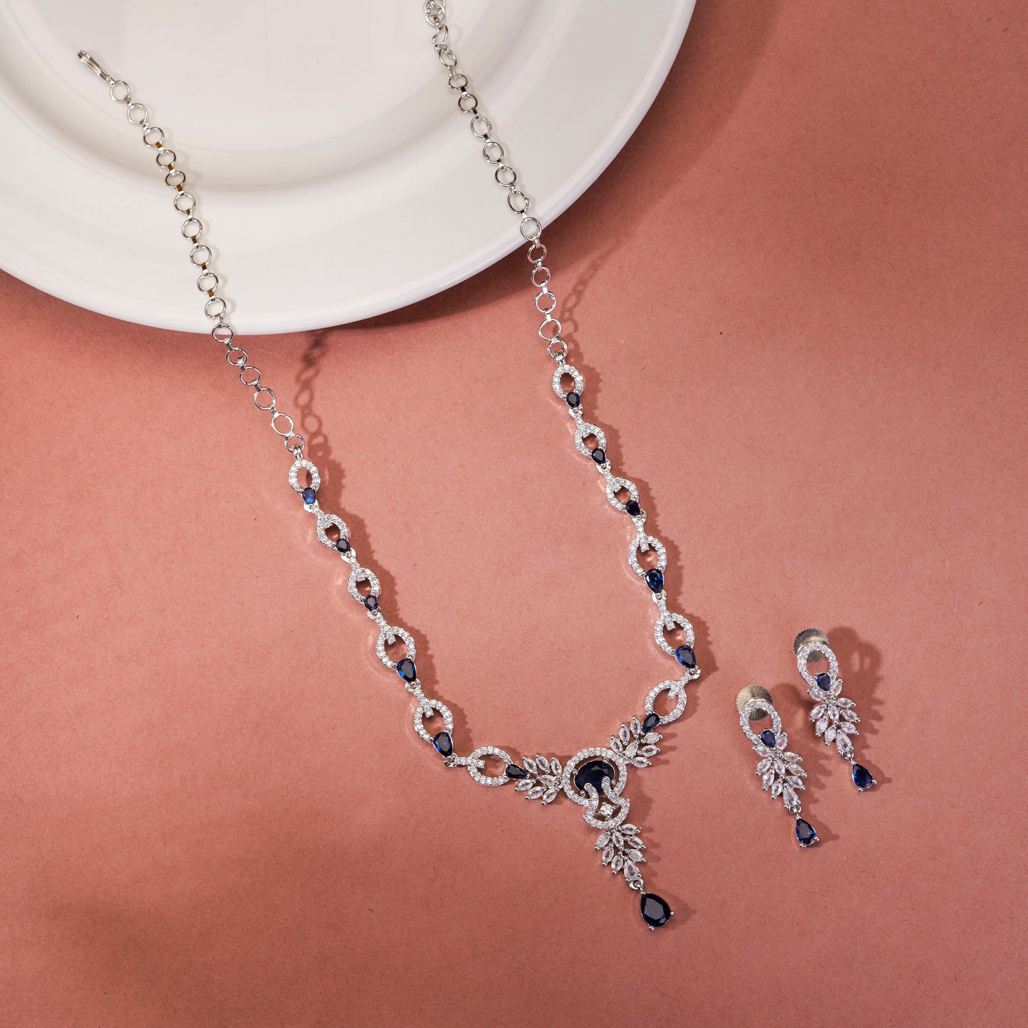 Emerald Enlace Rhodium Plated Necklace