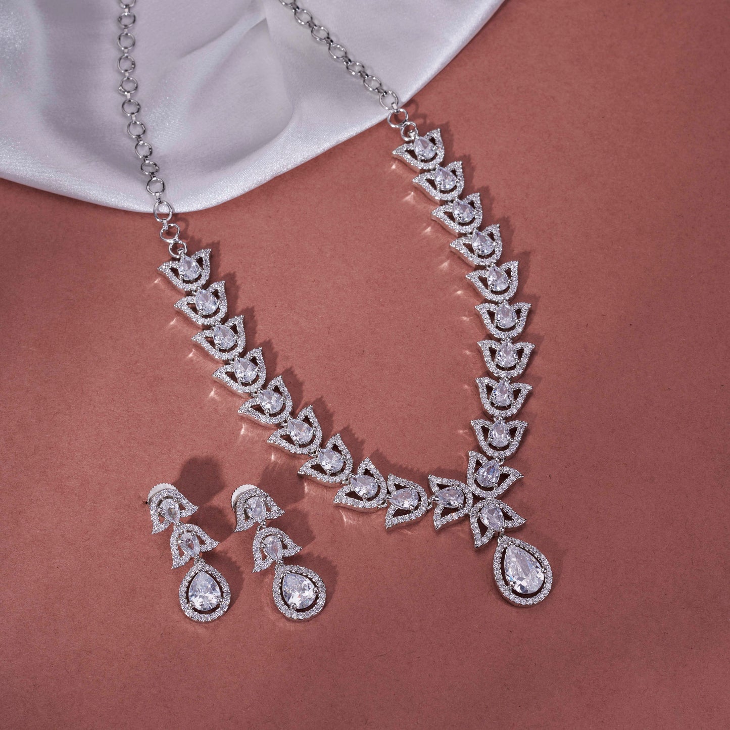 Leaflet Enchanted Rhodium Plated Necklace Set