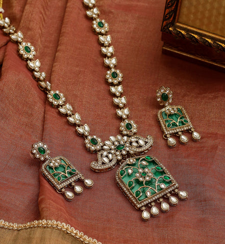 Rajmahal Kundan Neclace Set with Earrings