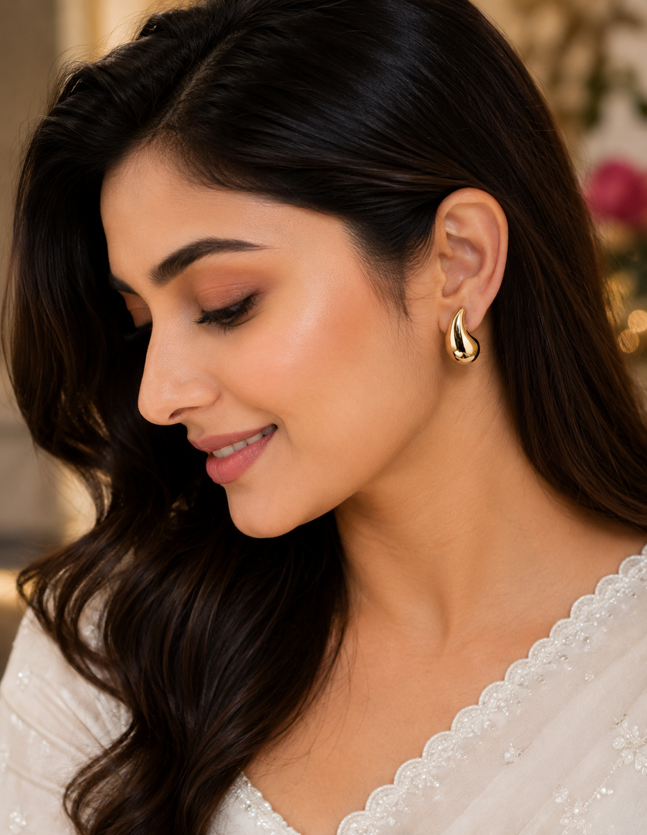Elegance Round Hoop Gold Plated Studs