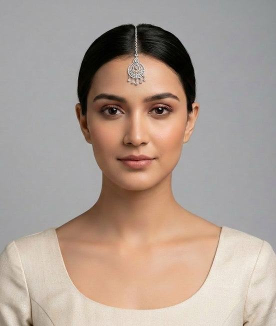 Rhodium Plated Ornate Bloom Traditional Maang Tikka