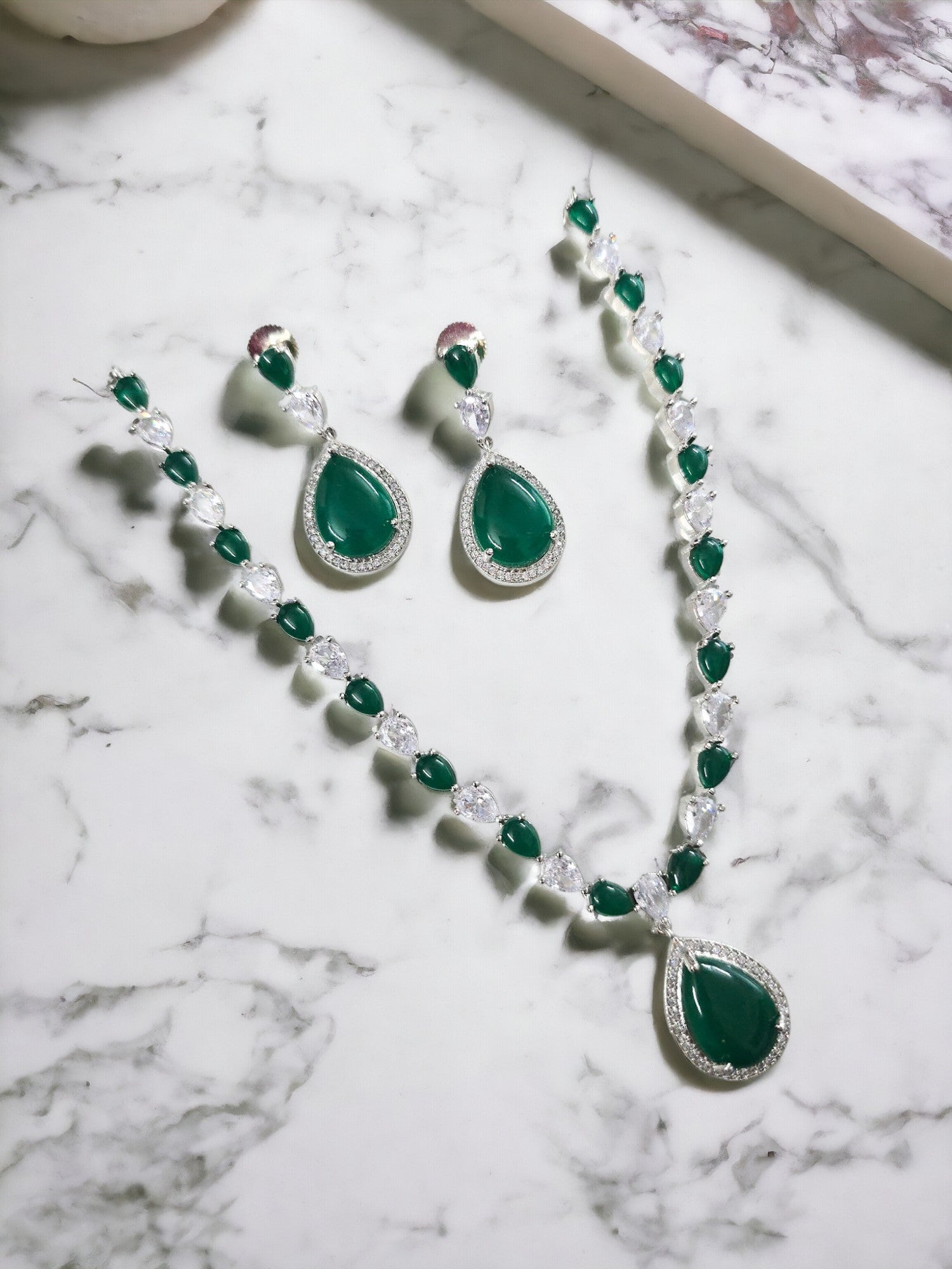 Necklace - Amethyst Shine Necklace - Opal Touch