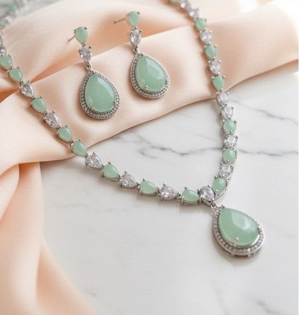 Amethyst Shine Necklace - Opal Touch