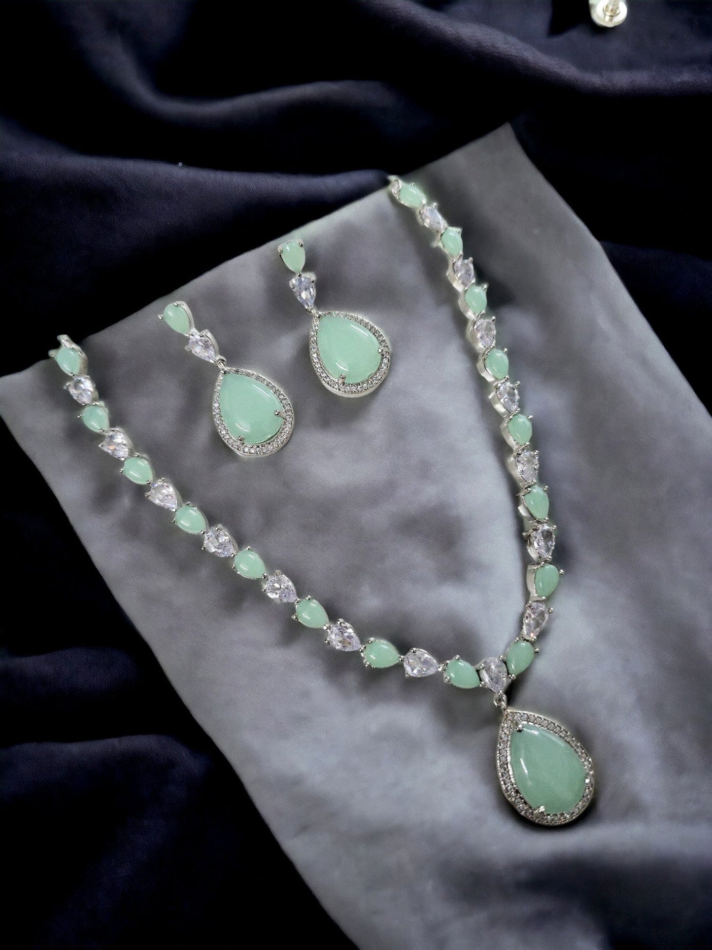 Necklace - Amethyst Shine Necklace - Opal Touch