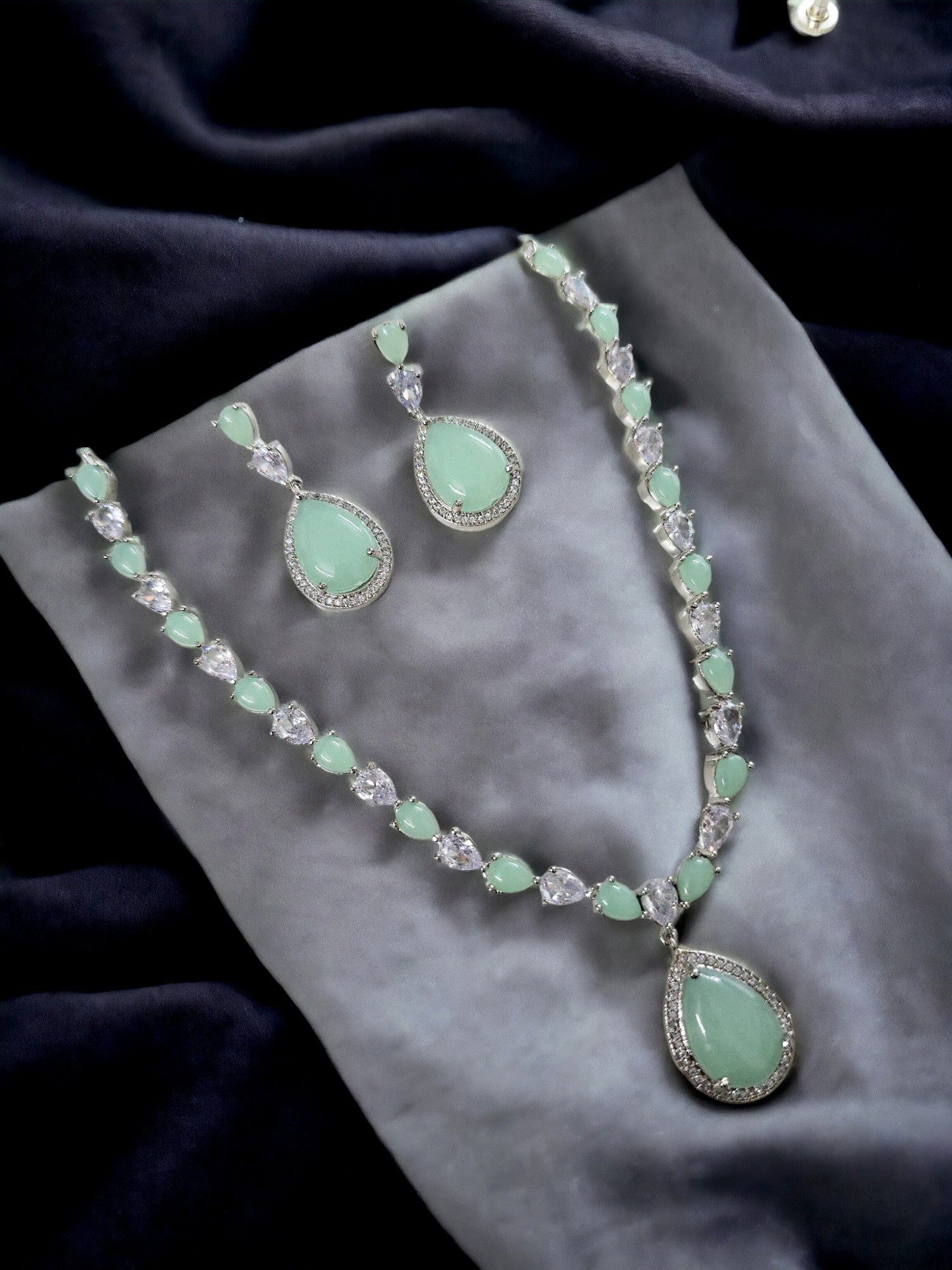 Necklace - Amethyst Shine Necklace - Opal Touch