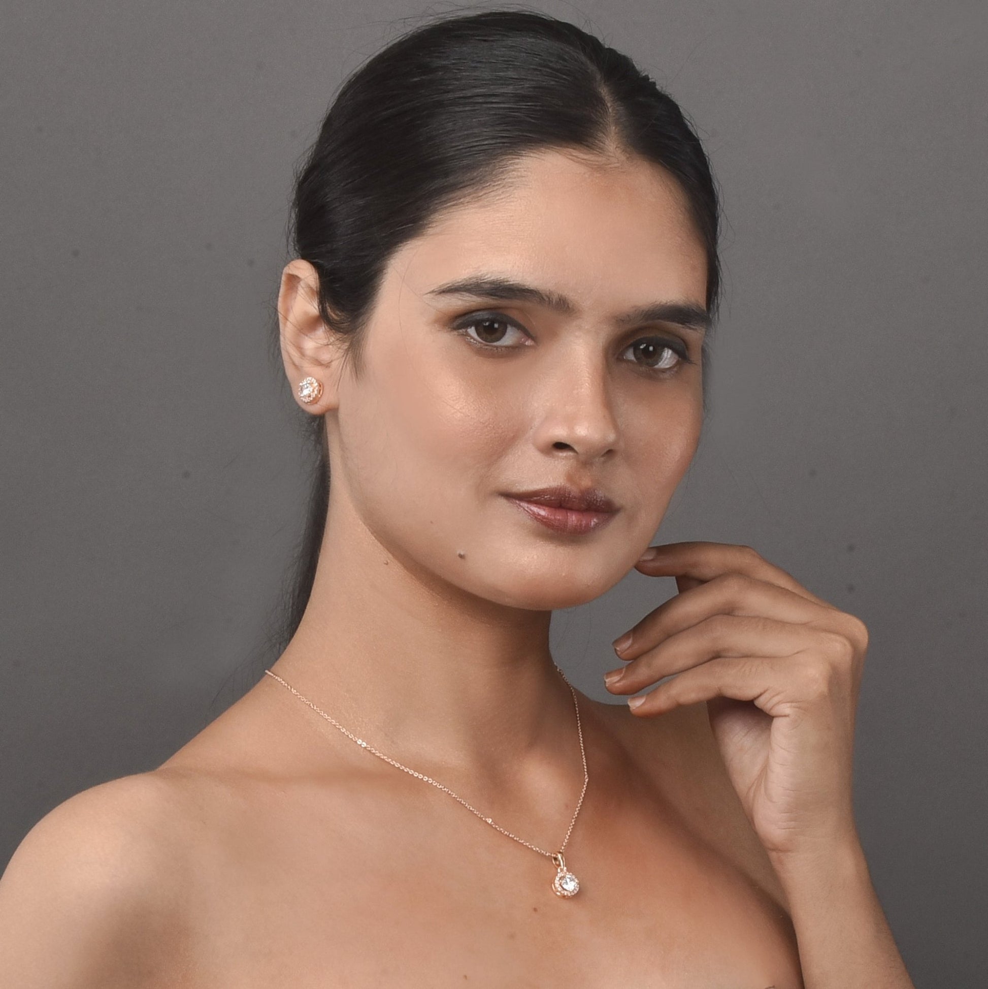 Opal Touch - Bold Rose Gold Locket Set with Round Pendant - Locket Set