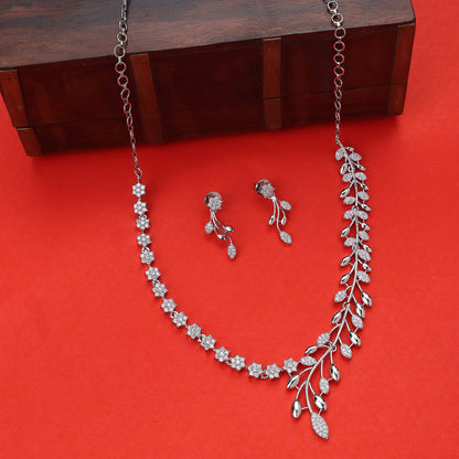 Opal Touch - Delicate Pendant Necklace -