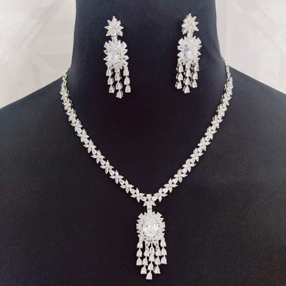 Opal Touch - Delicate Rhodium Necklace - Necklace