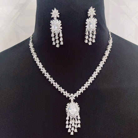 Opal Touch - Delicate Rhodium Necklace - Necklace