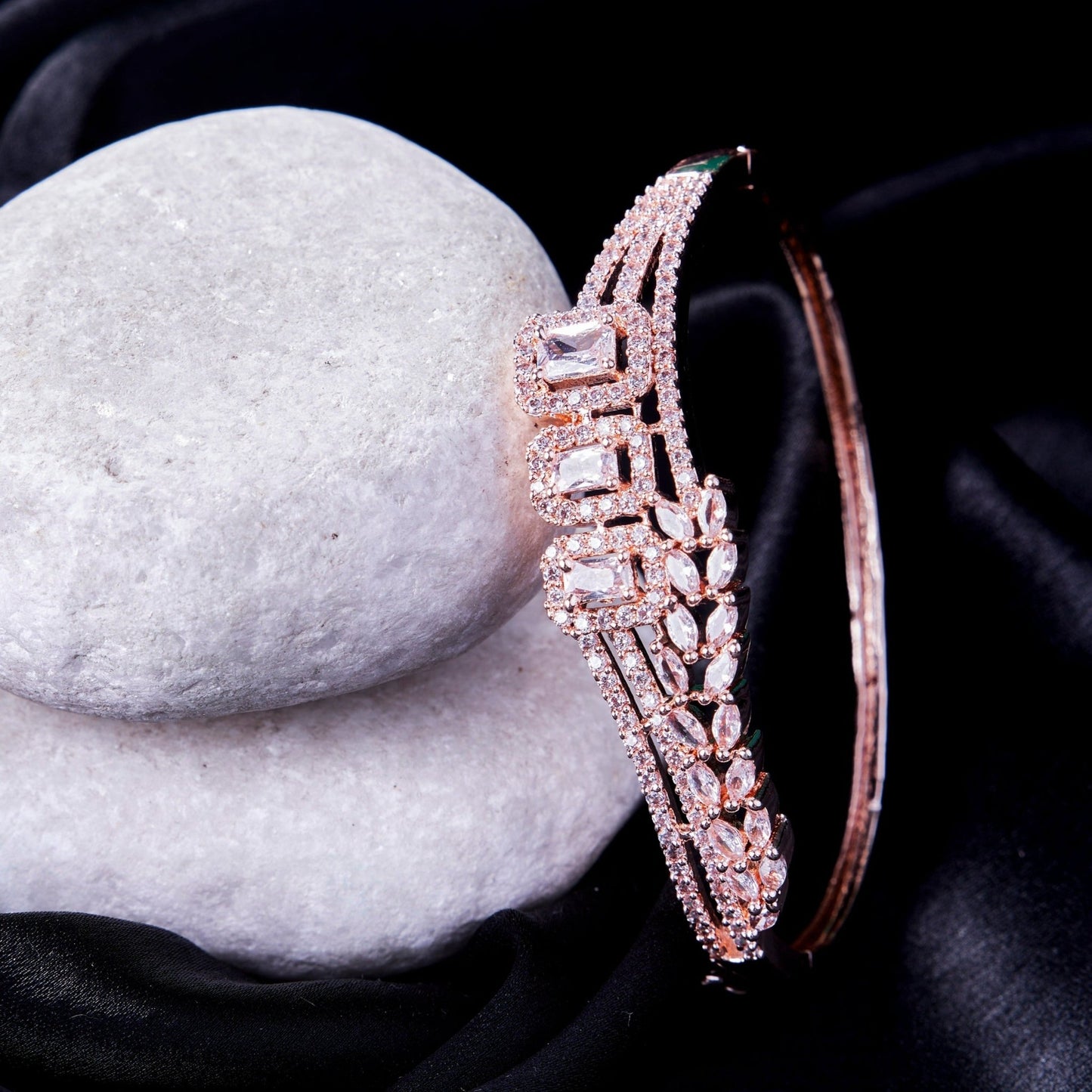 Opal Touch - Elegant Precious Cubic ZIrconia Bracelet - Bracelet