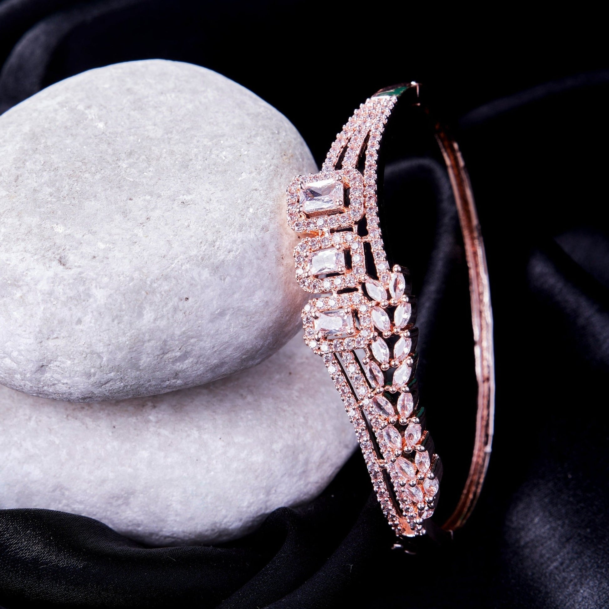 Opal Touch - Elegant Precious Cubic ZIrconia Bracelet - Bracelet