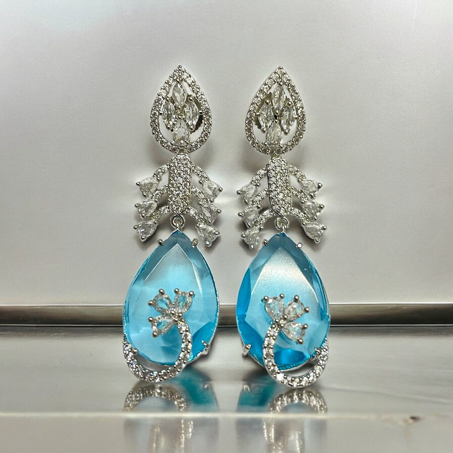 Opal Touch - Enchanted Emerald Earrings - Earrings