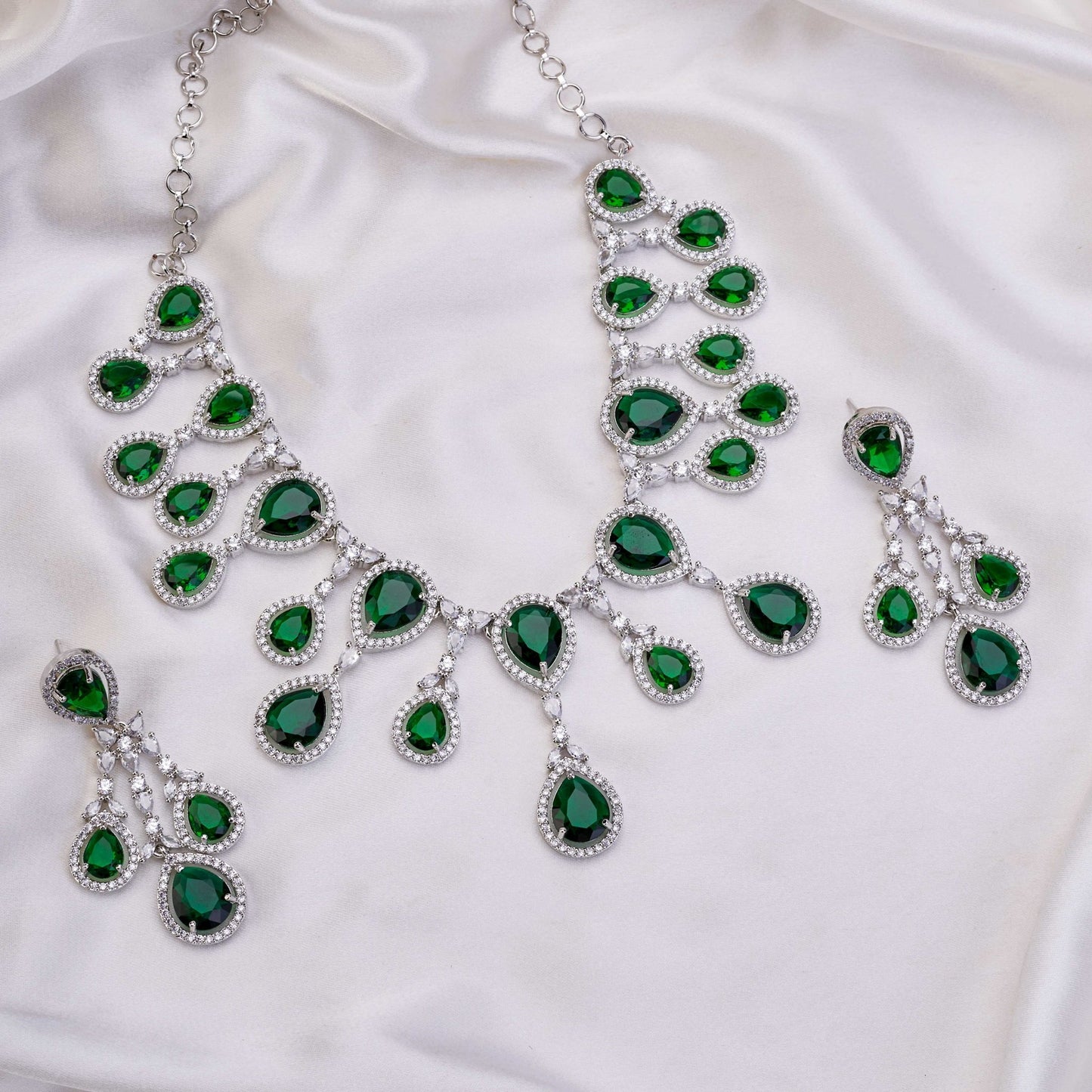 Enchanted Emerald Elegance Necklace in Rhodium - Opal Touch