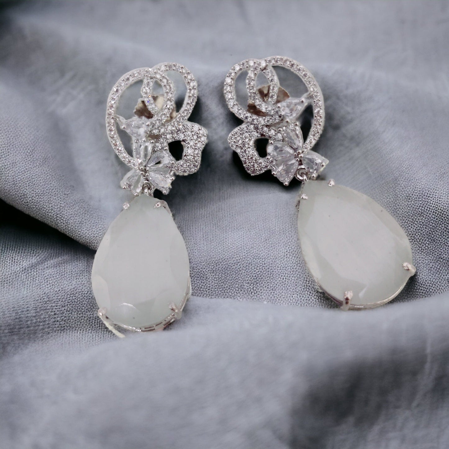 Opal Touch - Enchanted Green Earrings - Earrings