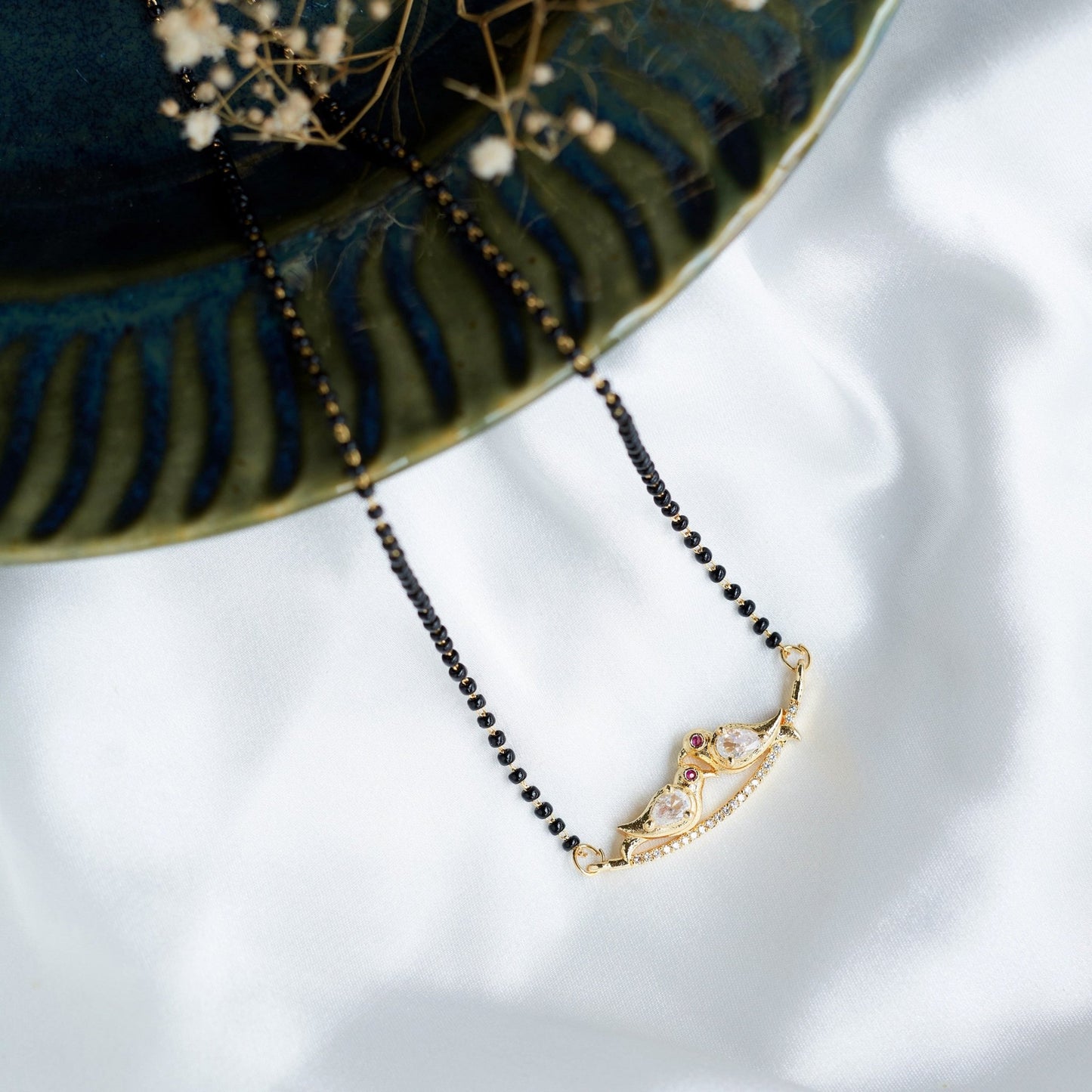 Mangalsutra - Gleaming Unity Mangalsutra - Opal Touch