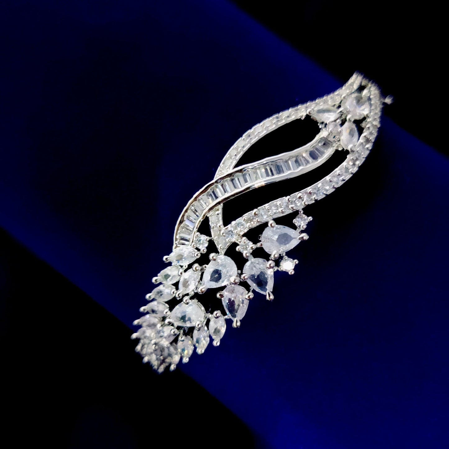 Opal Touch - Glittering White Rhodium Bracelet - Bracelets