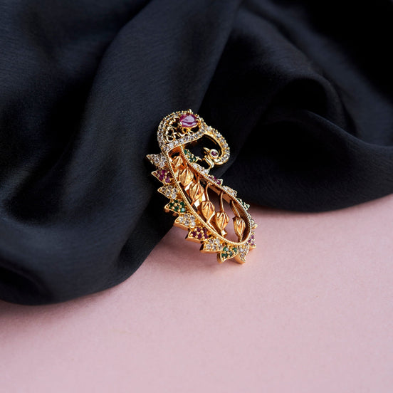 Saree Pin - Gold Floral White Saree Pin - Opal Touch