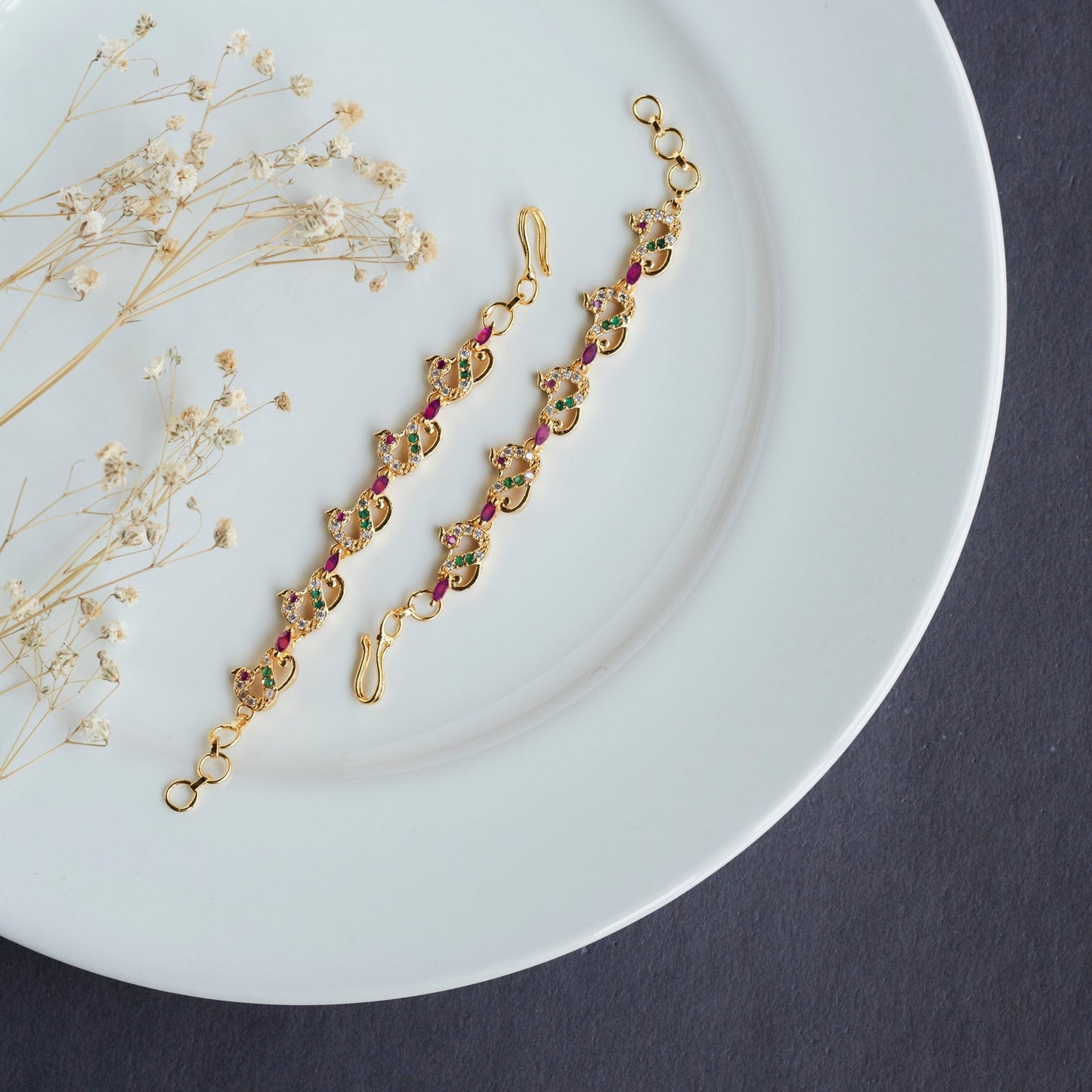 Matil - Golden Elegant Vintage EarChain - Opal Touch