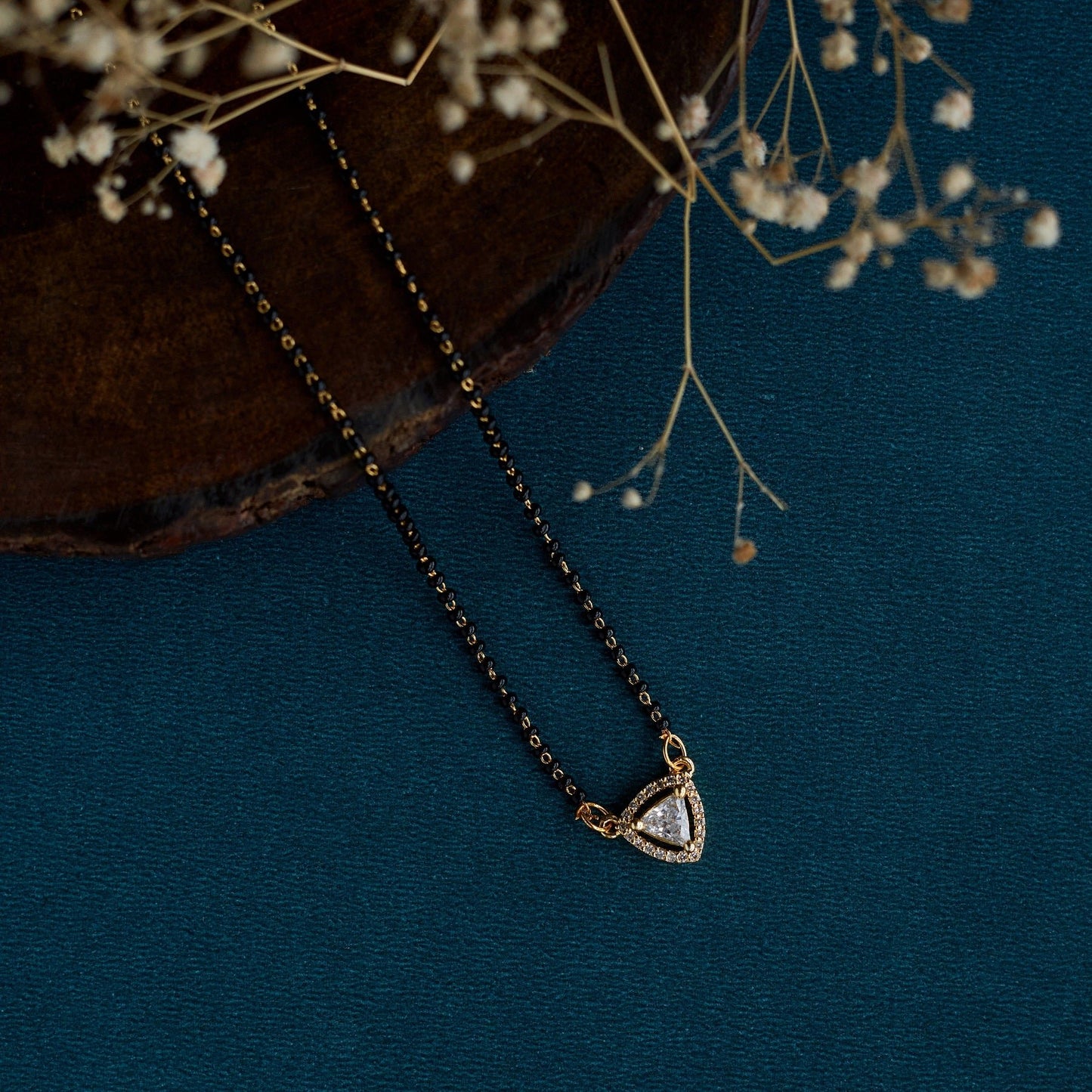 Mangalsutra - Golden Enigma Mangalsutra - Opal Touch