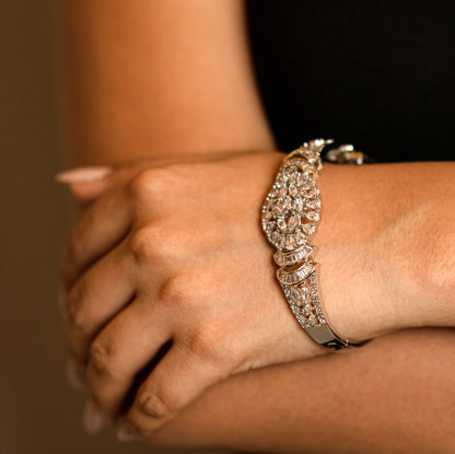 Opal Touch - Graceful White Rose Gold Bracelet - Bracelets