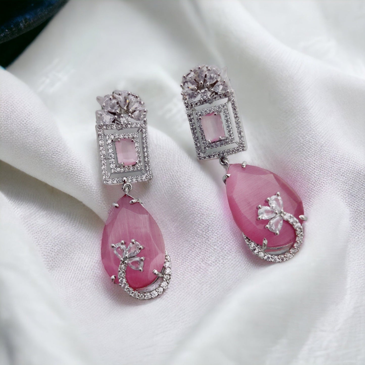 Opal Touch - Green Enchantment Earrings - Earrings